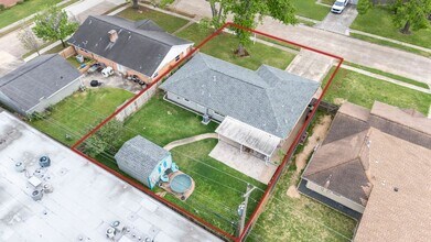 2407 Willowby Dr in Houston, TX - Building Photo - Building Photo