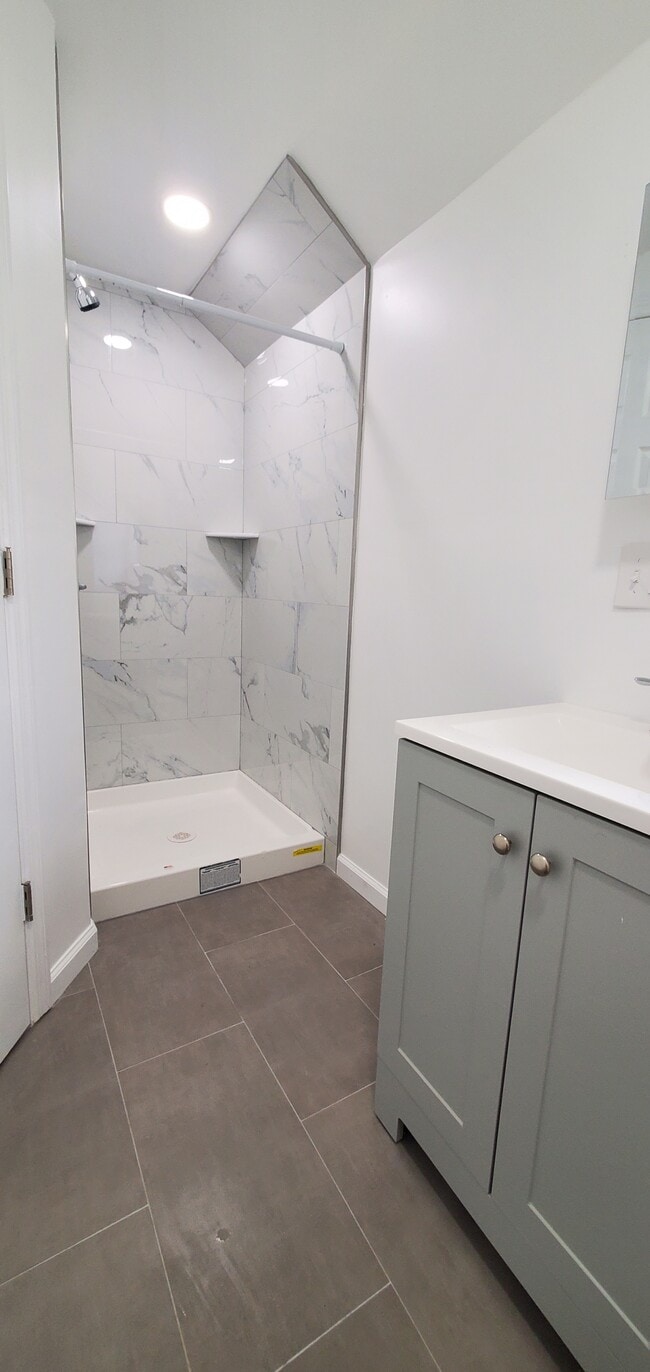 2 Ann Pl, Unit 2 Ann Pl Paterson NJ