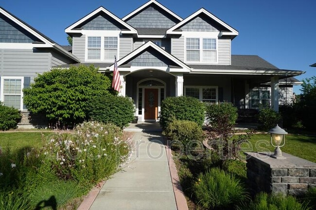 871 N Grey Pebble Way in Eagle, ID - Building Photo - Building Photo