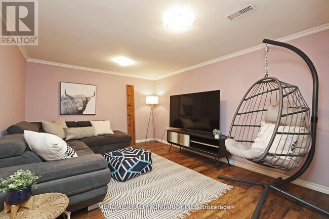 130 Edmonton Dr in Toronto, ON - Building Photo - Building Photo