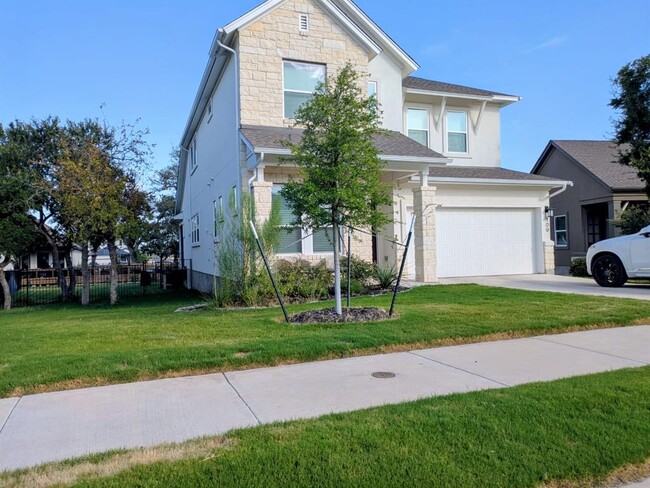 property at 109 Monterey Oak Trl