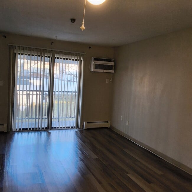 180 Fulton St in Fall River, MA - Building Photo - Building Photo