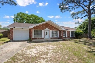 5719 Ventura Ln in Pensacola, FL - Building Photo - Building Photo