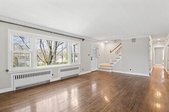 16 Russet Ln in Halesite, NY - Building Photo - Building Photo