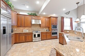 115 Andover Dr in South Brunswick, NJ - Building Photo - Building Photo