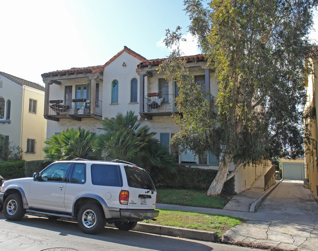 347-349 N Genesee Ave in Los Angeles, CA - Building Photo - Building Photo