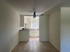 11523 Hatteras St in North Hollywood, CA - Foto de edificio - Building Photo