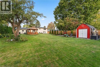 11 George St in Grimsby, ON - Building Photo - Building Photo