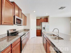 12727 Lemon Pepper Dr in Riverview, FL - Building Photo - Building Photo