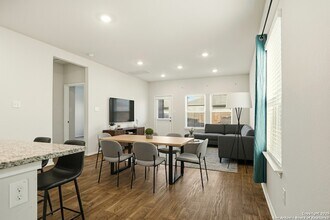 2923 Panther Spg in New Braunfels, TX - Building Photo - Building Photo