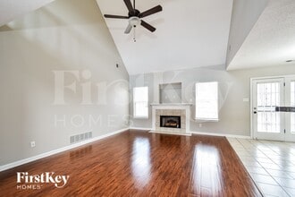 6706 Einat Cove in Memphis, TN - Foto de edificio - Building Photo