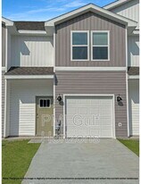 1302 Leeway Dr in Pensacola, FL - Building Photo