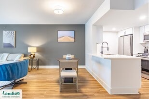 1221 S Eads St in Arlington, VA - Building Photo