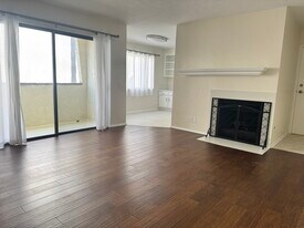 1321 California Ave in Santa Monica, CA - Building Photo