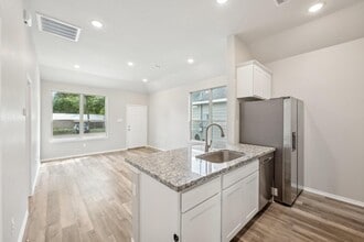 16724 E Forrestal St in Montgomery, TX - Building Photo - Building Photo