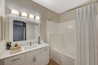 Spanish Ridge Apartments in Las Vegas, NV - Foto de edificio - Building Photo