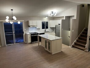 1149 N Cardinal Dr in Palatine, IL - Building Photo - Building Photo