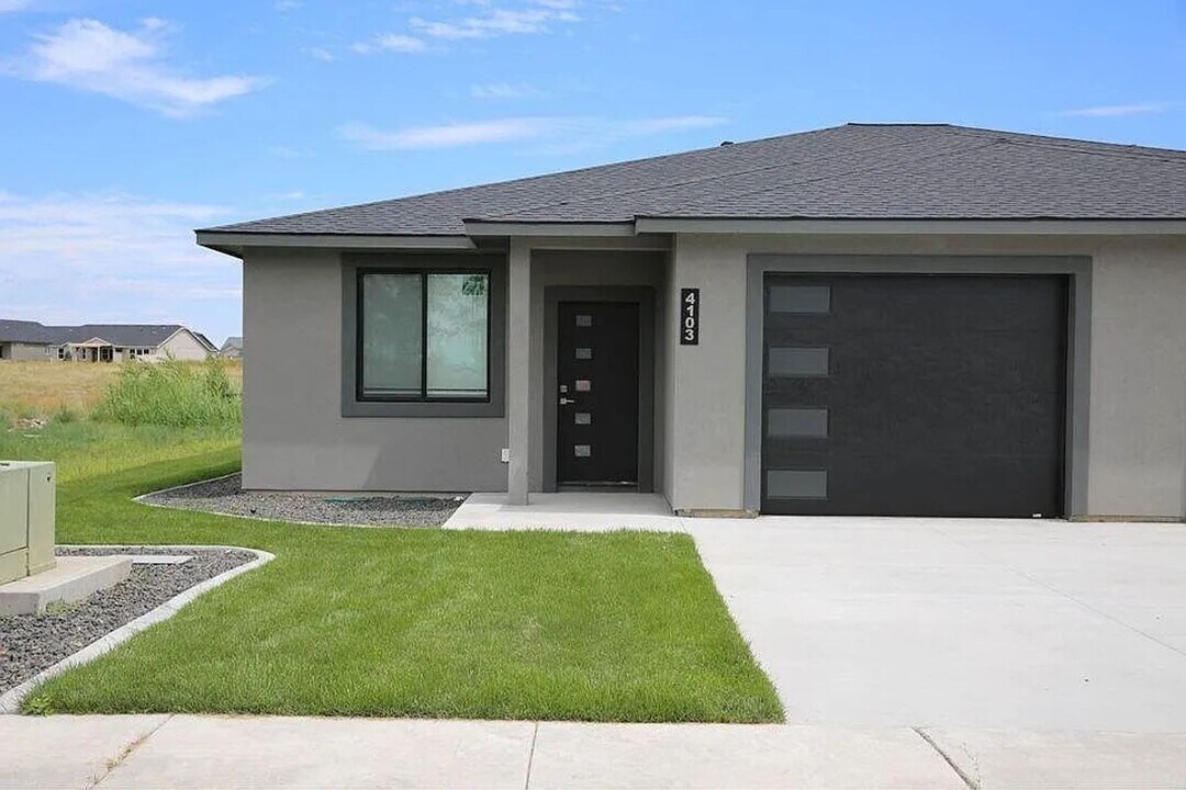4103 Quinn Dr NE in Moses Lake, WA - Building Photo