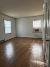 45883 Cass Ave in Utica, MI - Building Photo - Building Photo