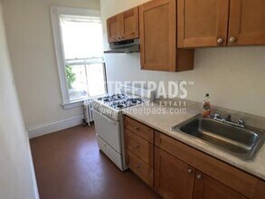 2 Ware St in Cambridge, MA - Building Photo - Building Photo