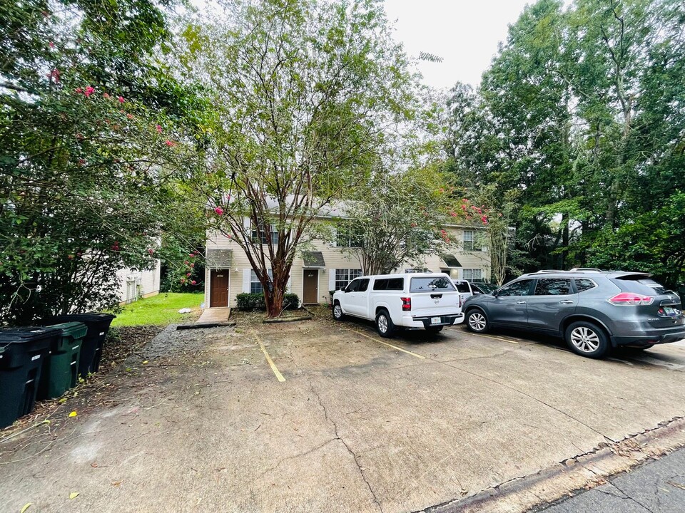 1907 Larette Dr in Tallahassee, FL - Building Photo