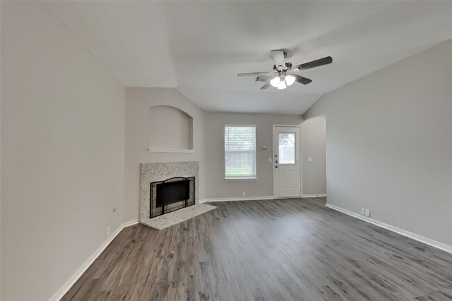 17330 Shadow Ledge Dr in Houston, TX - Building Photo - Building Photo