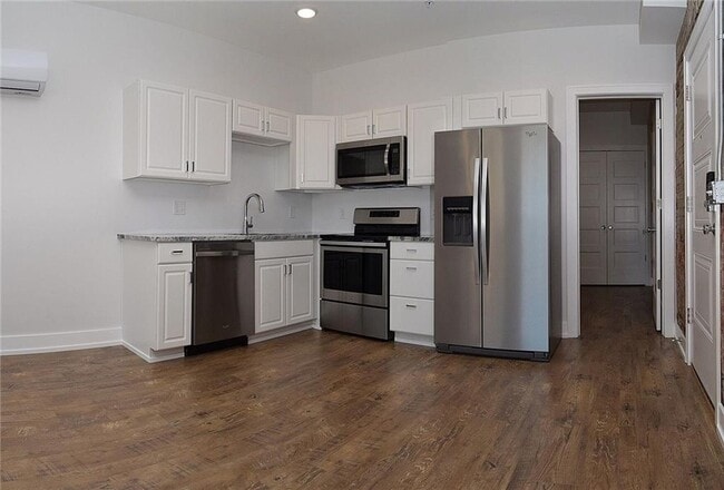 829 N Pennsylvania St, Unit 1A in Indianapolis, IN - Building Photo - Building Photo