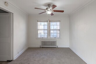 2065 Niles Ave in St. Paul, MN - Building Photo - Interior Photo