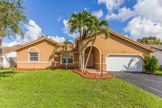 6440 Sedgewyck Cir W in Davie, FL - Foto de edificio - Building Photo