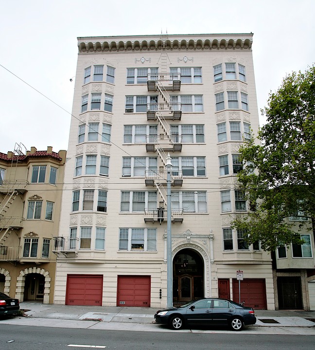 2845 Van Ness Ave in San Francisco, CA - Building Photo