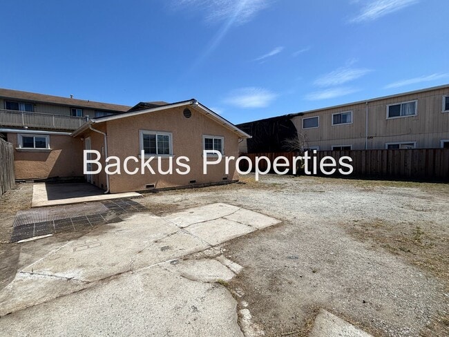 516 James St in Salinas, CA - Building Photo - Building Photo