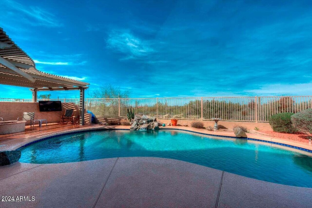 28218 N 60th Pl in Cave Creek, AZ - Foto de edificio