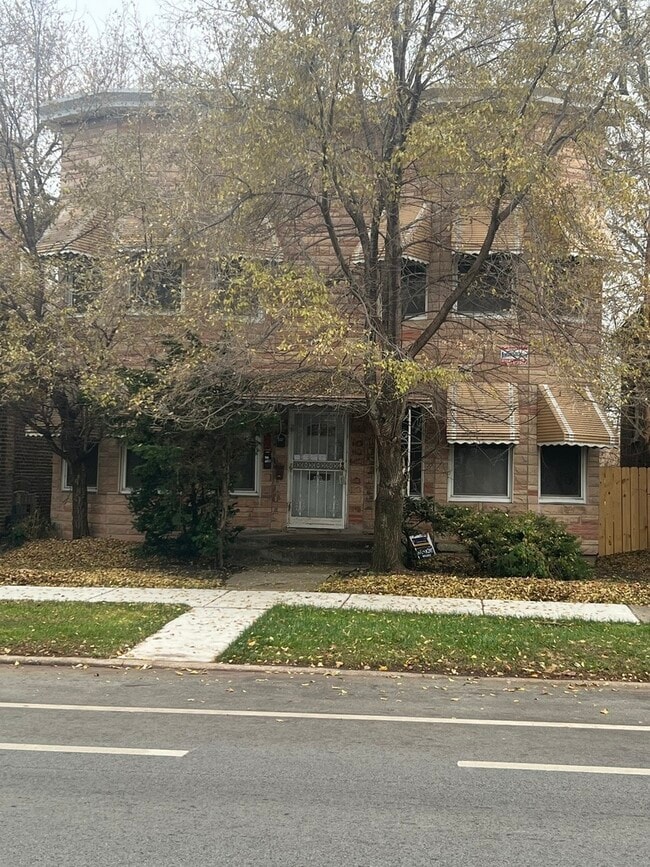 property at 1845 E 93rd St