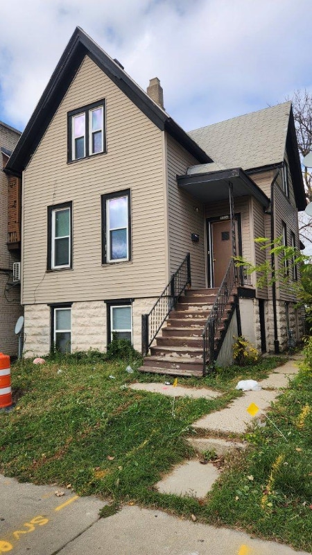 property at 2024 W Mitchell St
