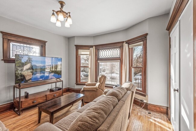 property at 3017 Park Ave
