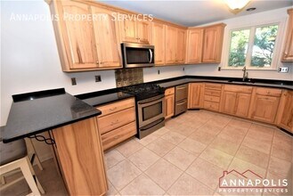 90 Avondale Cir in Severna Park, MD - Building Photo - Building Photo