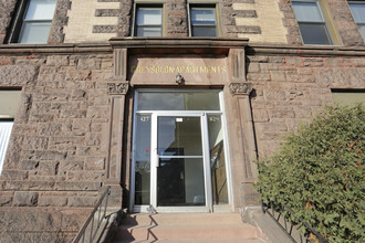 Greysolon Apartments in Duluth, MN - Building Photo - Interior Photo