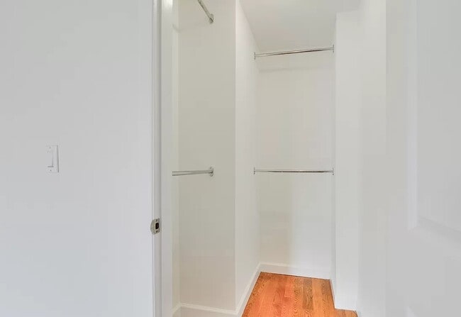 25-47-47 23rd St in Queens, NY - Building Photo - Building Photo