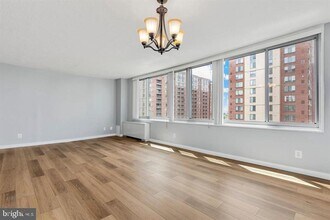 11801 Rockville Pike in North Bethesda, MD - Building Photo - Building Photo