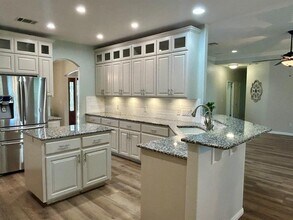 121 Post Oak Ln in Driftwood, TX - Building Photo - Building Photo