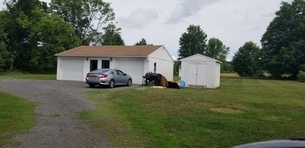 1047 Fyler Rd in Kirkville, NY - Building Photo - Building Photo