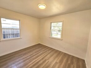 1749 S Carmelina Ave in Los Angeles, CA - Building Photo - Building Photo