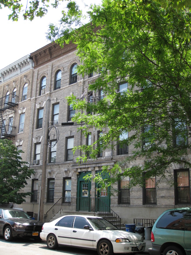 158A Dupont St in Brooklyn, NY - Foto de edificio - Building Photo