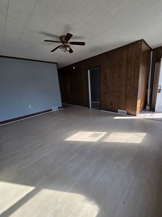 612 E 14th St in Erie, PA - Building Photo - Building Photo