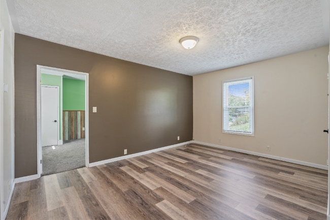 366 N Main St in Houston, PA - Building Photo - Building Photo