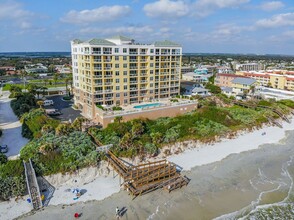 4071 S Atlantic Ave in New Smyrna Beach, FL - Building Photo - Building Photo