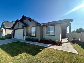 2100 N Thorndale Ave in Kuna, ID - Building Photo - Building Photo