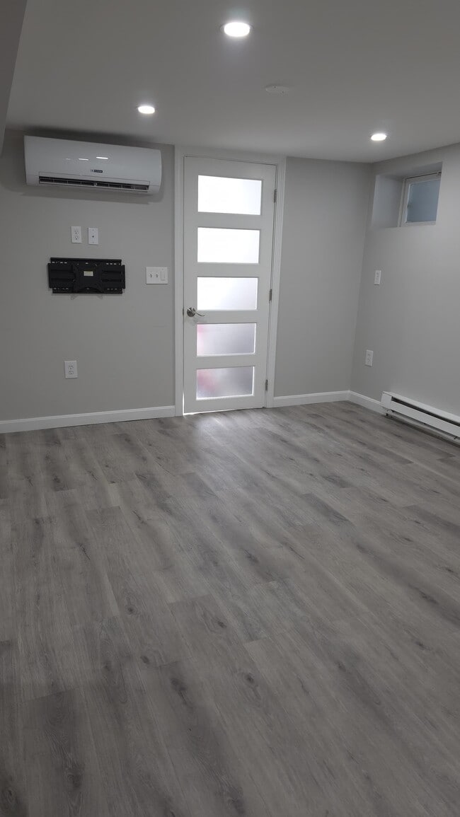 266 Mountain Ave, Unit Aparment in Revere, MA - Foto de edificio - Building Photo