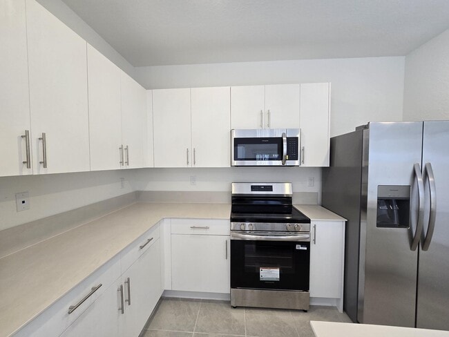 140 SE 10th St in Florida City, FL - Building Photo - Building Photo