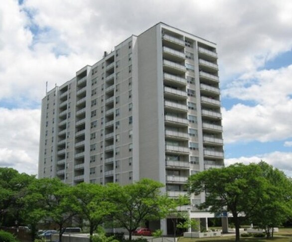 Terrace Wood in Toronto, ON - Building Photo - Building Photo